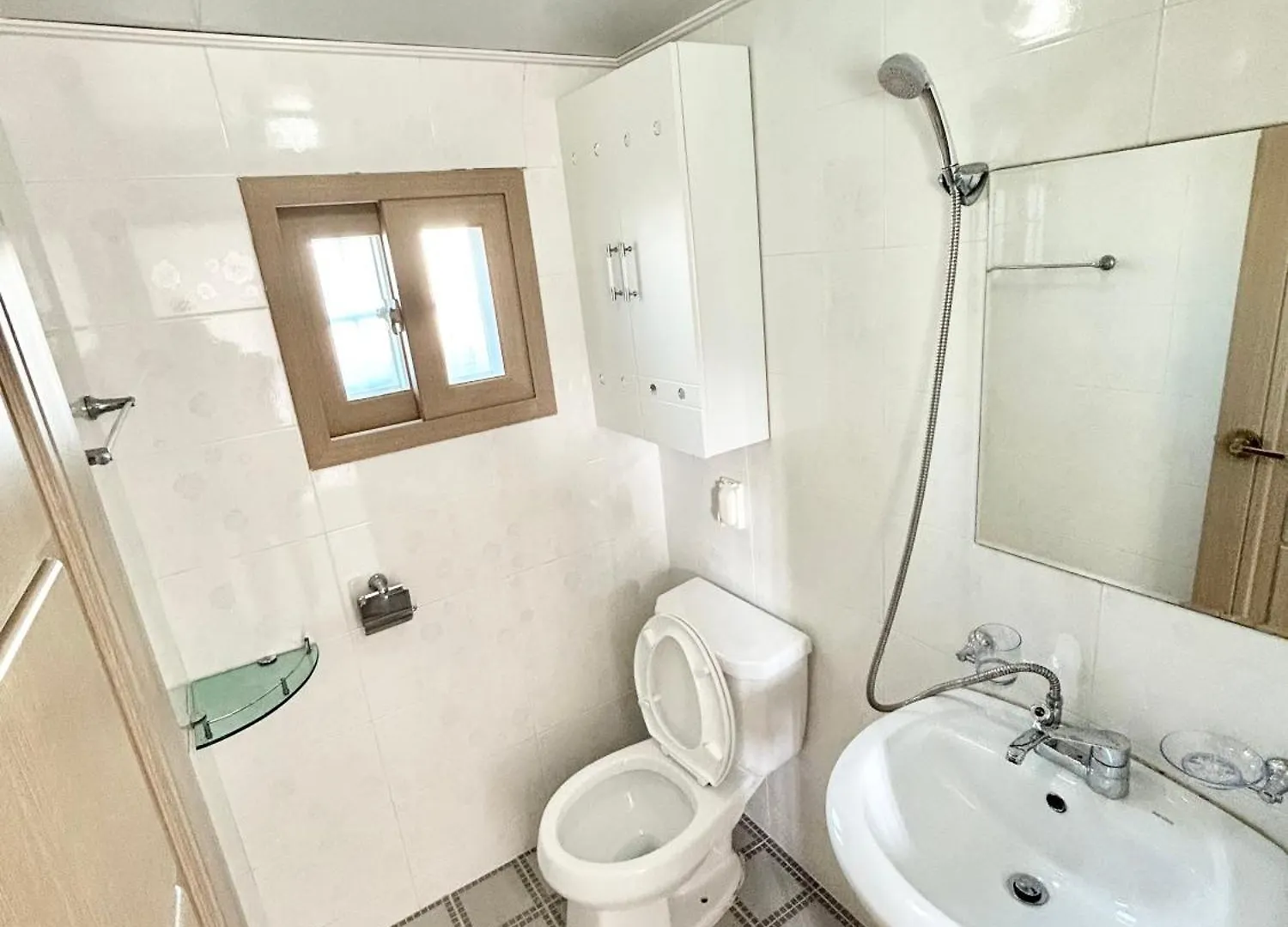 Studio With Cooking Facilities Busan Apartment